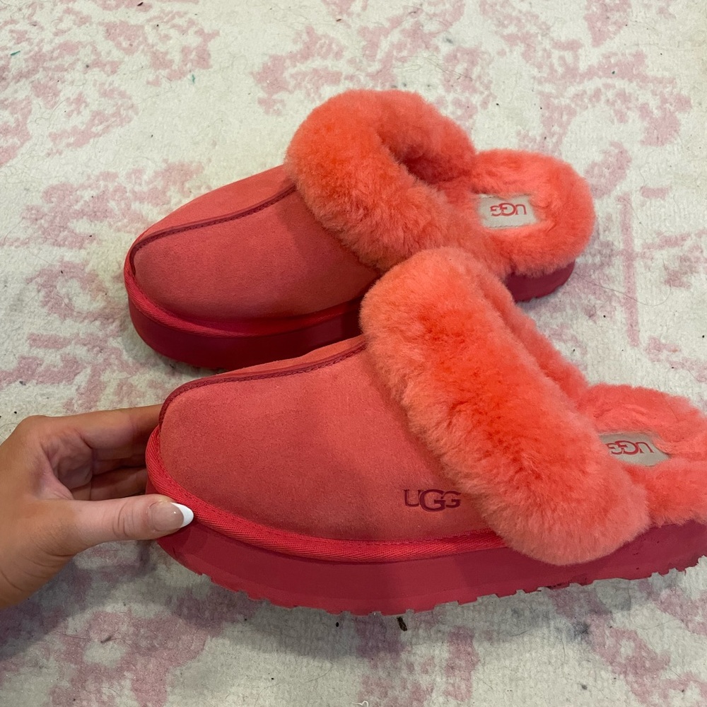 Hot Pink Women’s Uggs Platform Slippers